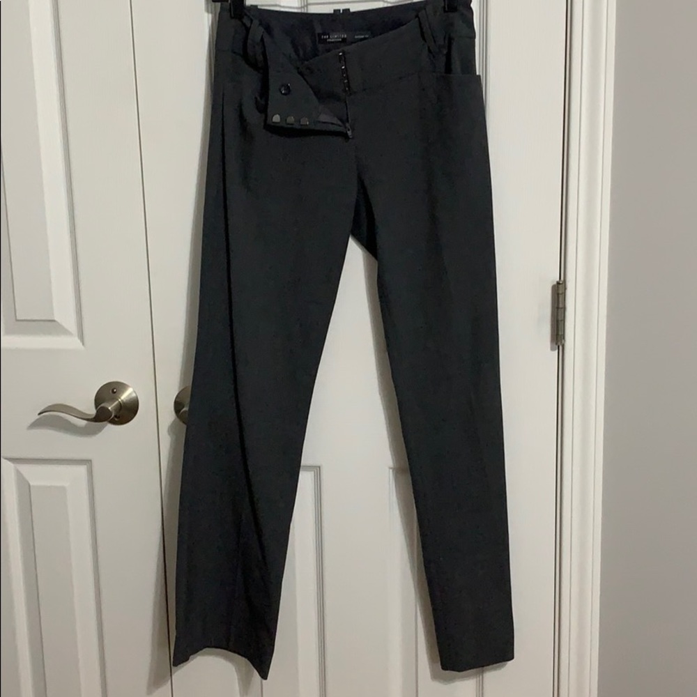 The limited Cassidy Fit grey trouser